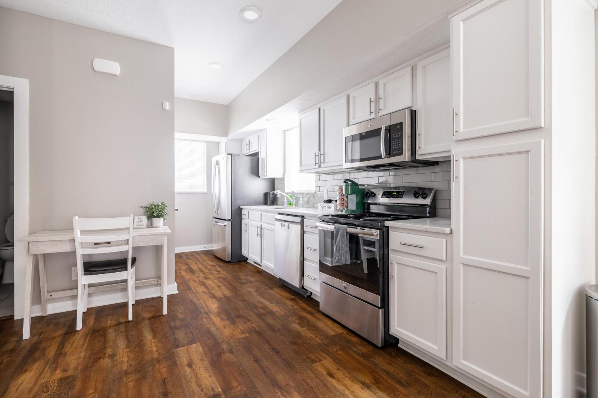 Luxury Downtown Townhome Unit 13 Cleveland Exterior photo