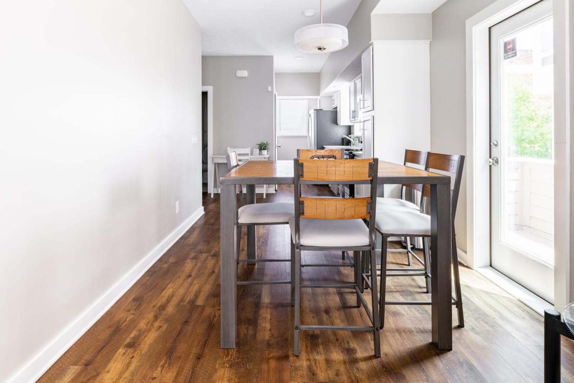 Luxury Downtown Townhome Unit 13 Cleveland Exterior photo